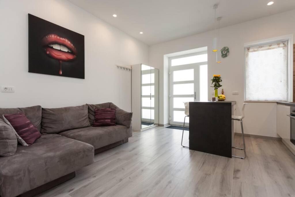 Apartman Luna Apartment Пула Екстериор снимка